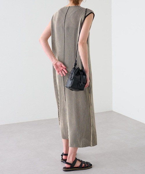 COLONY 2139（コロニートゥーワンスリーナイン）の「格子編みフェイクレザー巾着バッグ（ショルダーバッグ・レディース・ホワイト/ブラック/パープル・FREE）」の19枚目の写真