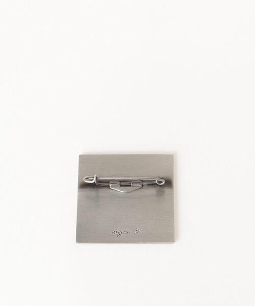 agnes b.（アニエスベー）の「【ユニセックス】AF70 BROCHE ブローチ（ブローチ/コサージュ・レディース・ブラック・FREE）」の2枚目の写真