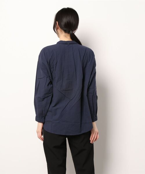 ボウタイリボン付きボリューム袖ブラウス