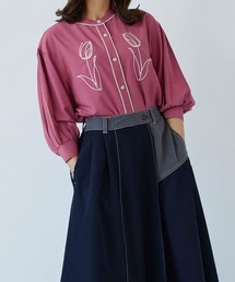 チューリップ刺繍パイピングブラウス