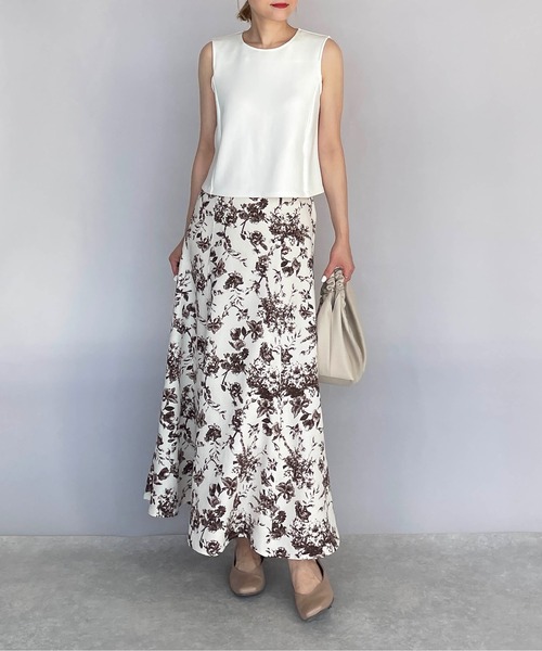 PICCIN(ピッチン)の「フラワー柄フレアスカート(スカート・レディース・ブラック/ブラウン/ブルー・M/L)」の16枚目の写真