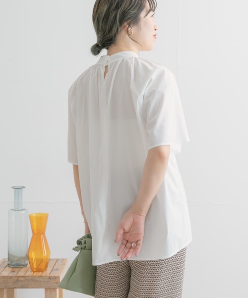 ITEMS URBANRESEARCH（アイテムズ アーバンリサーチ）の「ハイネックブラウス（シャツ/ブラウス・レディース・ホワイト/ネイビー/オレンジ/ラベンダー・FREE）」の9枚目の写真