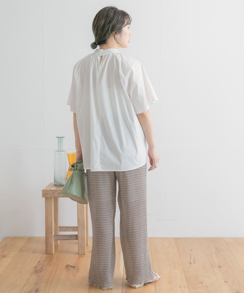 ITEMS URBANRESEARCH（アイテムズ アーバンリサーチ）の「ハイネックブラウス（シャツ/ブラウス・レディース・ホワイト/ネイビー/オレンジ/ラベンダー・FREE）」の11枚目の写真