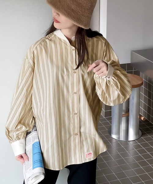 Java（ジャバ）の「《JaVa ジャバコラボ》ストライプ最強説。レトロストライプ柄クレリックシャツ（シャツ/ブラウス・レディース・ブルー系その他3/グレー系その他2/ブルー系その他2/オレンジ系その他/ピンク系その他/イエロー系その他/グリーン系その他/ブルー系その他/グレー系その他/ブラック系その他/ブラック×グレー・SMALL/MEDIUM/LARGE/X-LARGE）」の20枚目の写真