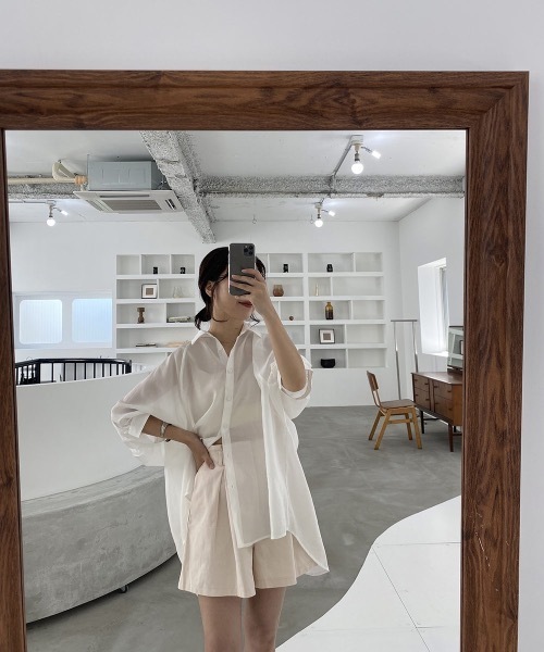 I_am（アイアム）の「front tuck short pants（その他パンツ・レディース・ブラック/ベージュ/アイボリー・FREE）」の7枚目の写真