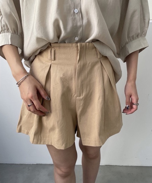I_am（アイアム）の「front tuck short pants（その他パンツ・レディース・ブラック/ベージュ/アイボリー・FREE）」の15枚目の写真