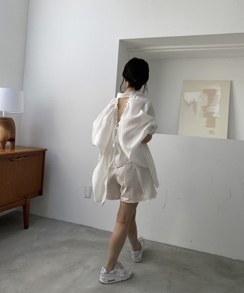 I_am（アイアム）の「front tuck short pants（その他パンツ・レディース・ブラック/ベージュ/アイボリー・FREE）」の8枚目の写真