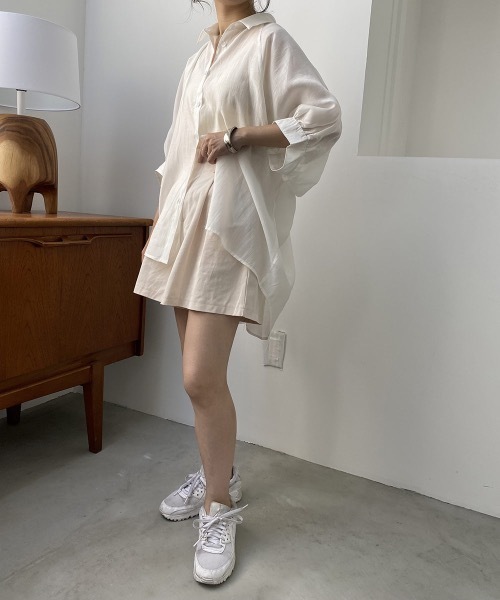 I_am（アイアム）の「front tuck short pants（その他パンツ・レディース・ブラック/ベージュ/アイボリー・FREE）」の11枚目の写真