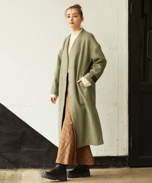 archives（アルシーヴ）の「Ｖネックコート（ノーカラーコート・レディース・グリーン/アイボリー/グレイッシュベージュ/ブラック・MEDIUM）」の6枚目の写真