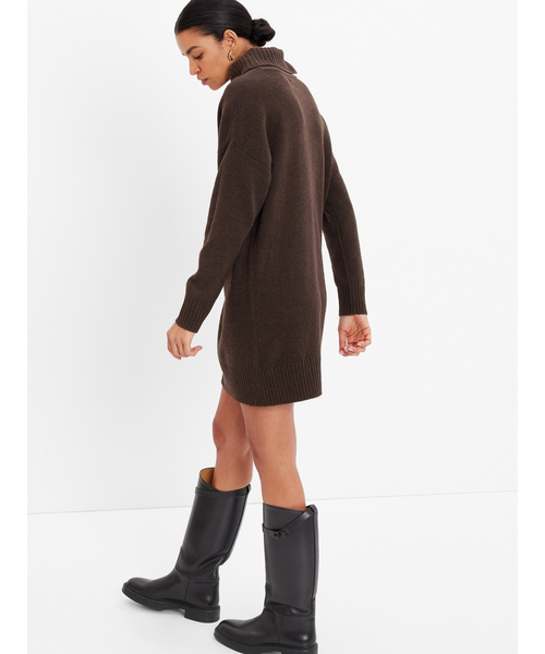 GAP（ギャップ）の「CashSoft カシミヤタッチ ミニ タートルネック ニットワンピース（ワンピース・レディース・グレー/ブラック/ベージュ/ブラウン・XS/S/M/L/XL/XXS）」の10枚目の写真