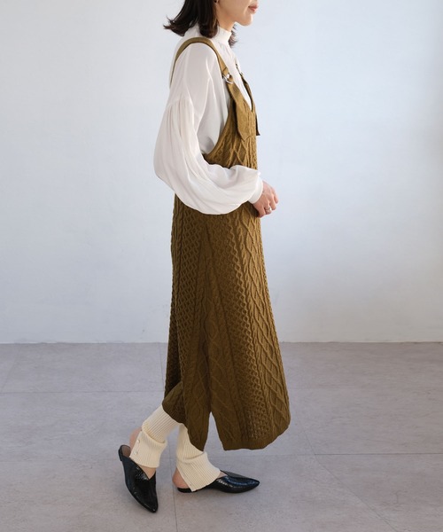 ＡＮＤＪ（アンドジェイ）の「【2022/AW】【ANDJMADE】バックスリットリブニットレギンスパンツ（その他パンツ・レディース・ブラック/オフホワイト・M）」の6枚目の写真