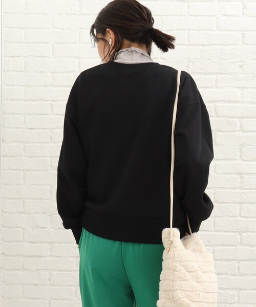 SHOO・LA・RUE（シューラルー）の「◆ベーシックで着回せる！～シンプル裏毛スウェット～（スウェット・レディース・ブラック/グレー/カーキ/アイボリー/マスタード/ピンク系・02/03）」の19枚目の写真