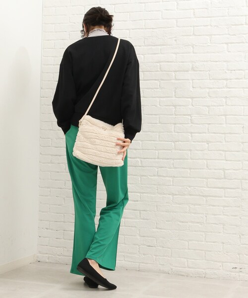 SHOO・LA・RUE（シューラルー）の「◆ベーシックで着回せる！～シンプル裏毛スウェット～（スウェット・レディース・ブラック/グレー/カーキ/アイボリー/マスタード/ピンク系・02/03）」の9枚目の写真