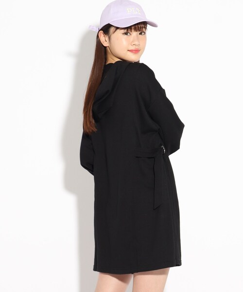 PINK-latte（ピンクラテ）の「◆フード付ウエストマークワンピース（ワンピース・キッズ・ライトブルー/ブラック/グレー・14/15 /16）」の16枚目の写真