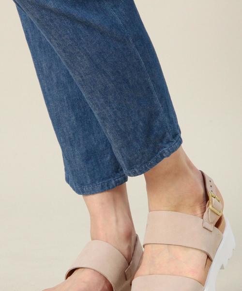 BEAUTY&YOUTH UNITED ARROWS（ビューティーアンドユースユナイテッドアローズ）の「BYSF デニムタックテーパード9分丈パンツ◆（デニムパンツ・レディース・ライトブルー/ネイビー・SMALL/MEDIUM）」の7枚目の写真