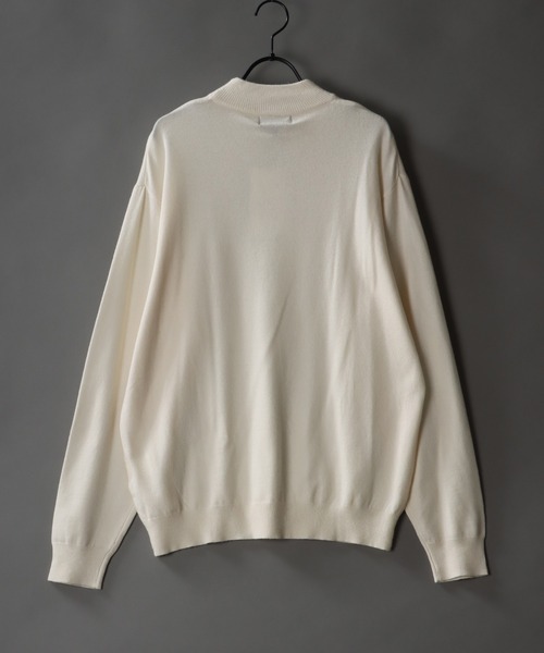 SITRY(シトリー)の「middle gauge mock neck sweater/ミドルゲージ モックネック セーター(ニット/セーター・メンズ・グリーン/ライトグレー/ブラウン/オフホワイト/チャコールグレー/ブルーグリーン/ブラック/グレイッシュベージュ・M/L)」の17枚目の写真