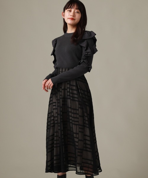 Cheek（チーク）の「袖フリルニット（ニット/セーター・レディース・アイボリー/モカ/チャコールグレー・MEDIUM）」の12枚目の写真