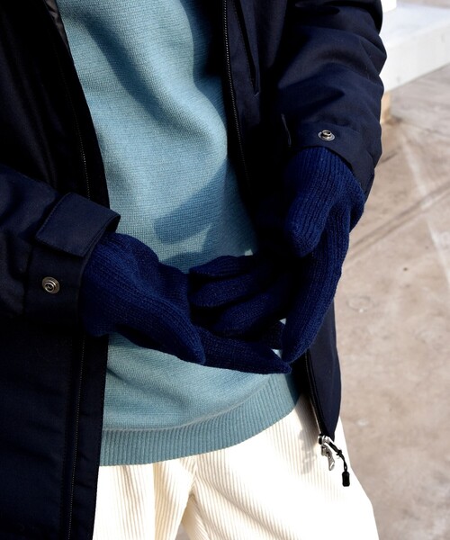 SHIPS any(シップス エニィ)の「NEWBERRY KNITTING:ショート ニット グローブ 手袋(手袋・メンズ・ブラウン/ブラック/パープル/ネイビー/オリーブ/ブルー・ONE SIZE)」の13枚目の写真