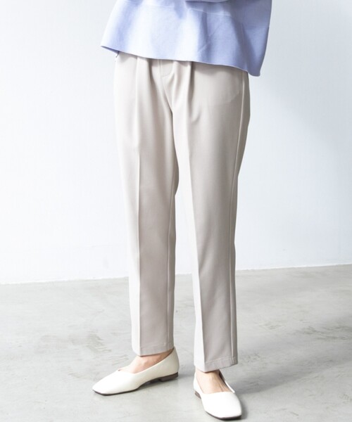 THE SHOP TK (ザ ショップ ティーケー )の「◆【美脚が叶う/ONOFF活躍】ジョグテーパードパンツ(その他パンツ・レディース・ライトグレー/ライトベージュ/ダークオリーブ/ブラック・11/12/13/14/10)」の3枚目の写真
