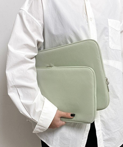 c.u.l(シーユーエル)の「楽々収納 シンプルタブレットケース iPadケース PCケース ipd5(PC・タブレットケース・レディース・ブラック/ブルー/ホワイト/グリーン・FREE)」の3枚目の写真