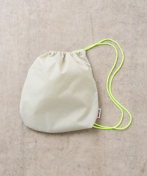 Omekashi（オメカシ）の「NYLONY ナップサック（バックパック/リュック・レディース・シルバー・ONE SIZE）」の10枚目の写真