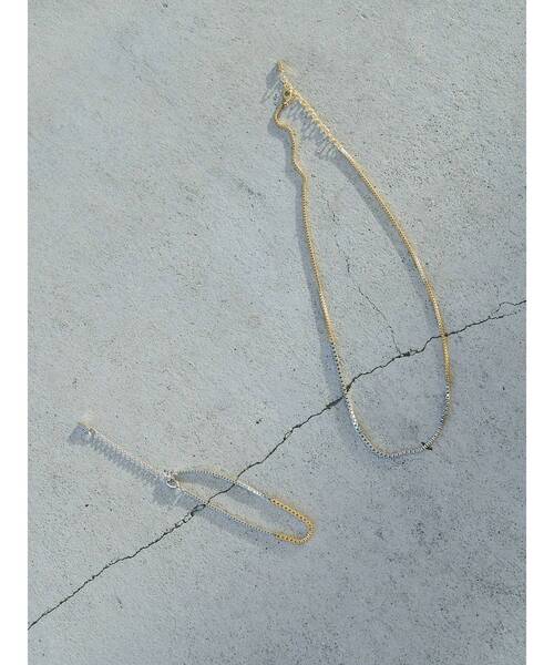 ELENDEEK（エレンディーク）の「バイカラーブレスレット（ブレスレット・レディース・ゴールド/シルバー・FREE）」の3枚目の写真