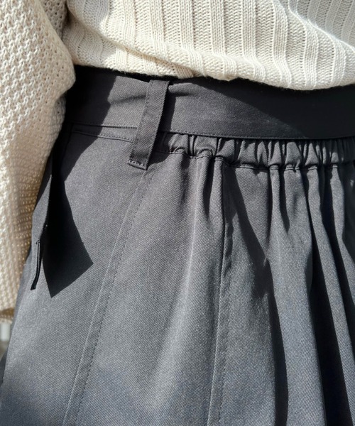 moment+（モーメントプラス）の「ベルト付きタックミニスカパン（スカート・レディース・アイボリー/ベージュ/ブラック/カーキ・M/L/S）」の14枚目の写真