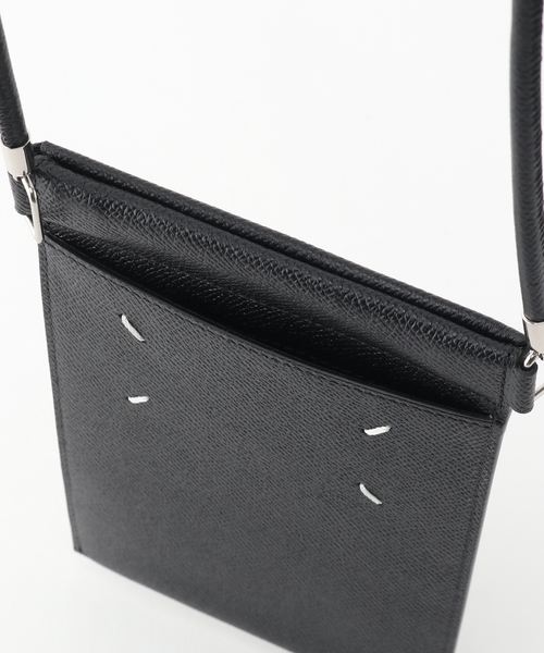 Maison Margiela(メゾンマルジェラ)の「【MAISON MARGIELA / メゾン マルジェラ】PHONE NECK POUCH P4745(スマホケース/カバー・メンズ・ブラック・FREE)」の6枚目の写真