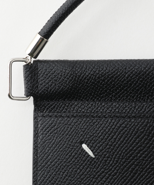 Maison Margiela(メゾンマルジェラ)の「【MAISON MARGIELA / メゾン マルジェラ】PHONE NECK POUCH P4745(スマホケース/カバー・メンズ・ブラック・FREE)」の11枚目の写真