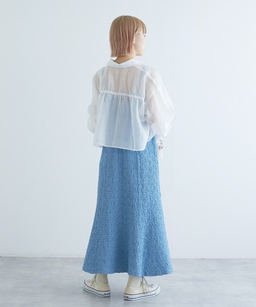 w closet（ダブルクローゼット）の「バックギャザーショート丈シアーシャツ（シャツ/ブラウス・レディース・ブルー/オフホワイト/ピンク・FREE）」の11枚目の写真