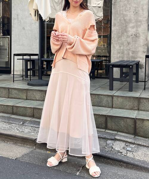 MAJESTIC LEGON（マジェスティックレゴン）の「チュールレイヤード