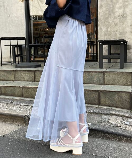 MAJESTIC LEGON(マジェスティックレゴン)の「チュールレイヤードシアースカート(スカート・レディース・ブルー/ブラック/アイボリー/グレイッシュベージュ・SMALL/MEDIUM)」の17枚目の写真