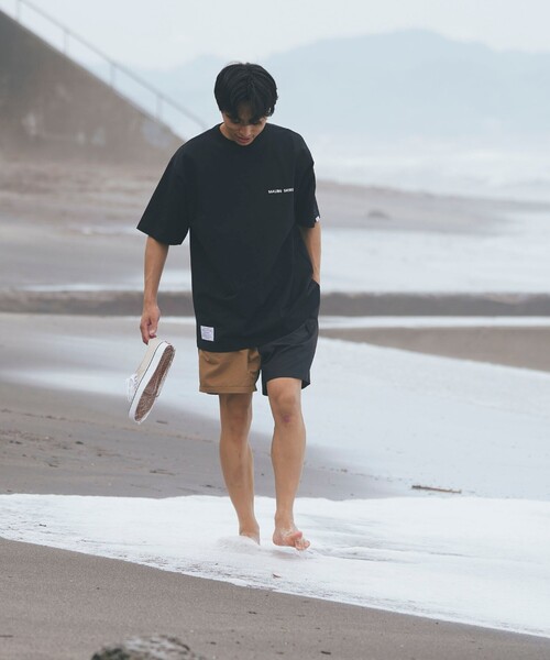 MALIBU SHIRTS（マリブシャツ）の「MALIBU SHIRTS x B:MING by BEAMS / 別注 ランド アンド ウォーター スリーブタグTシャツ(セットアップ対応)（Tシャツ/カットソー・メンズ・ホワイト/ブラック・M/L/XL）」の4枚目の写真