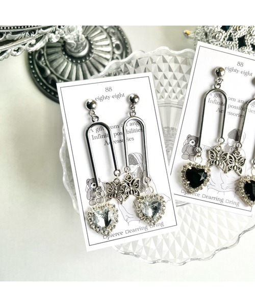 tone（トーン）の「【88eighty-eight】シンメトリーハートビジューバタフライロングピアス(MA)（ピアス（両耳用）・レディース・ブラック/シルバー・FREE）」の9枚目の写真