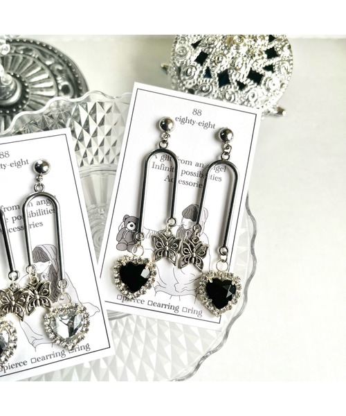 tone（トーン）の「【88eighty-eight】シンメトリーハートビジューバタフライロングピアス(MA)（ピアス（両耳用）・レディース・ブラック/シルバー・FREE）」の7枚目の写真
