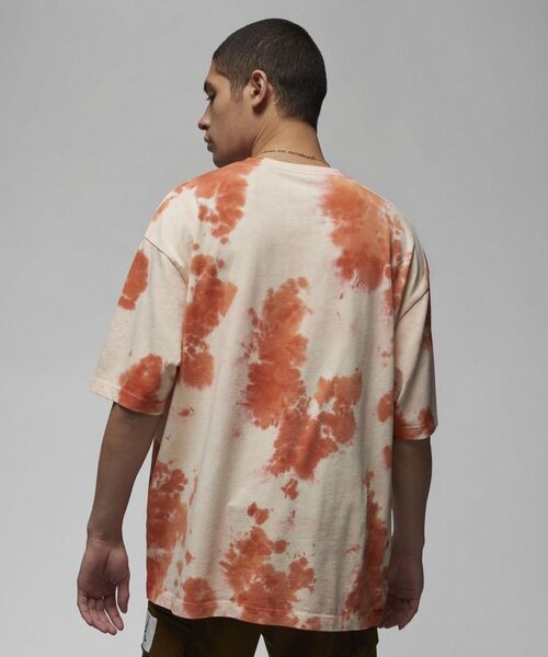 JORDAN BRAND（ジョーダンブランド）の「ジョーダン エッセンシャル メンズ オーバーサイズド グラフィック Tシャツ / Jordan Essentials Men's Oversized Graphic T-Shirt（Tシャツ/カットソー・メンズ・アイボリー/ブラウン系その他3/ブラウン系その他2・M/S/XL/2XL/XS/L/3XL）」の9枚目の写真