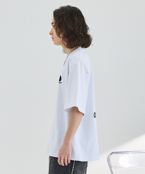 レア品　モスキーノ　ビックT モスキーノ×ルーニーチューンズ ポーキーピッグ Tシャツ