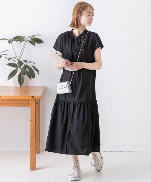 ad thie(アドティエ)の「バンドカラー フレンチスリーブ ティアードワンピース(シャツワンピース・レディース・ブラック/ベージュ/カーキ/オフホワイト・FREE)」の12枚目の写真