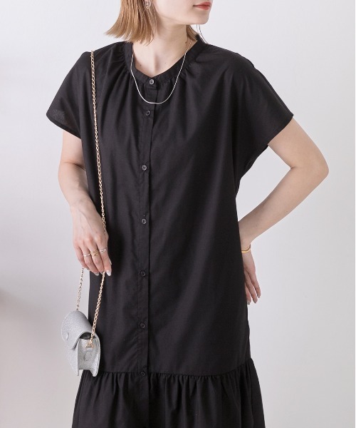 ad thie(アドティエ)の「バンドカラー フレンチスリーブ ティアードワンピース(シャツワンピース・レディース・ブラック/ベージュ/カーキ/オフホワイト・FREE)」の13枚目の写真