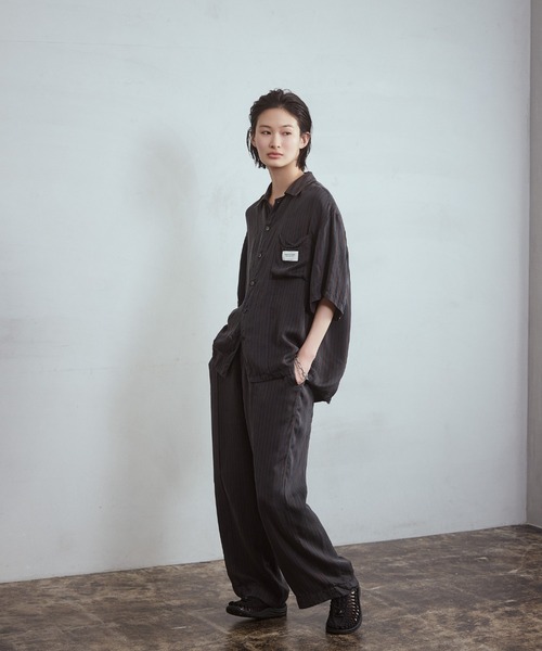 KEEN（キーン）の「UNEEK / ユニーク/ レディース スニーカーサンダル（サンダル・レディース・ブラック/ホワイト/ベージュ・24.5cm/23cm/24cm/25cm/23.5cm/22.5㎝/26cm/25.5cm/26.5cm/22.5cm/27cm）」の16枚目の写真