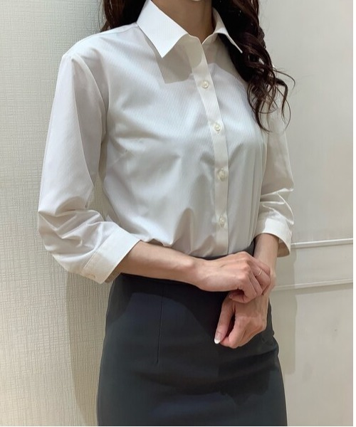 TOKYO SHIRTS(トウキョウシャツ)の「形態安定ノーアイロン レギュラー 七分袖ビジネスワイシャツ(ビジネスシャツ・レディース・ライトベージュ・S/M/L/LL/XL)」の1枚目の写真
