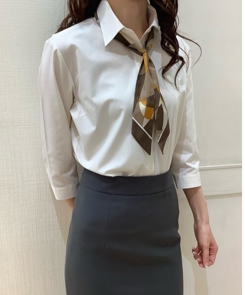 TOKYO SHIRTS(トウキョウシャツ)の「形態安定ノーアイロン レギュラー 七分袖ビジネスワイシャツ(ビジネスシャツ・レディース・ライトベージュ・S/M/L/LL/XL)」の7枚目の写真