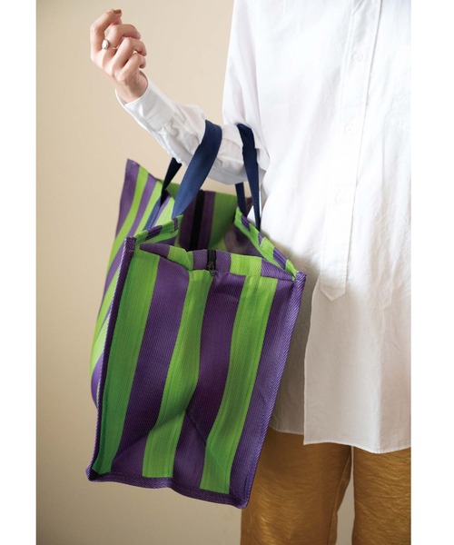 LILA&FLEUR(リラアンドフルール)の「Leisure Bag(トートバッグ・レディース・ホワイト×パープル/グレー×ピンク/グリーン系2・ONE SIZE)」の8枚目の写真