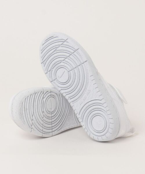 NIKE（ナイキ）の「《NIKE》ｺｰﾄ ﾎﾞﾛｰ LOW ﾘｸﾗﾌﾄ PS（スニーカー・キッズ・ホワイト/ホワイト×ピンク/ブラック×レッド/ブラック×ブラック/ホワイト系その他/ホワイト×ブラック/ホワイト系その他2/ホワイト×グリーン/ホワイト系その他3/ホワイト×ブルー/グレー系その他/ホワイト系その他4/ホワイト系その他5/ブラウン系その他/ホワイト×ネイビー・19.0cm/18.0cm/20.0cm/22.0cm/17.0cm/21.0cm/21.5cm/17.5cm/18.5cm/19.5cm/16.5cm/20.5cm）」の16枚目の写真