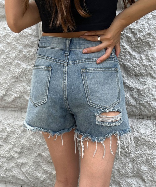 GLAMOROUS JANE（グラマラスジェーン）の「ハイダメージデニムショートパンツ（デニムパンツ・レディース・ブルー・S/M）」の11枚目の写真
