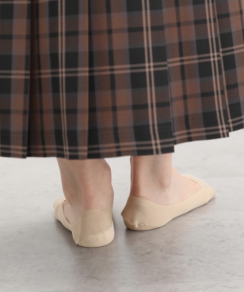 Honeys(ハニーズ)の「ナイロン浅カバーソックス(ソックス/靴下・レディース・ベージュ/ブラック・M/L)」の6枚目の写真