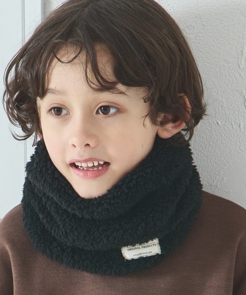 pairmanon（ペアマノン）の「ボア ネックウォーマー（ネックウォーマー/スヌード・キッズ・ブルー/ブラウン/ピンク/アイボリー/ベージュ/ブラック・FREE）」の17枚目の写真