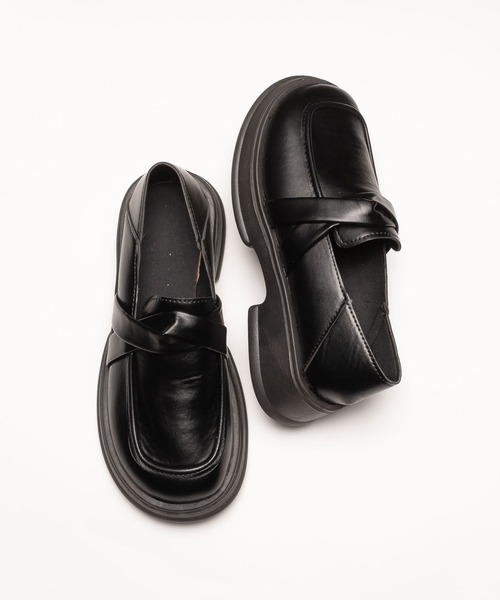 SVEC(シュベック)の「ライトチャンキーソール ツイストデザイン ローファー(ローファー・レディース・ブラック系その他/グリーン/ブラック・35/39/38/37/36/40)」の19枚目の写真