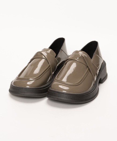 SVEC(シュベック)の「ライトチャンキーソール ツイストデザイン ローファー(ローファー・レディース・ブラック系その他/グリーン/ブラック・35/39/38/37/36/40)」の15枚目の写真