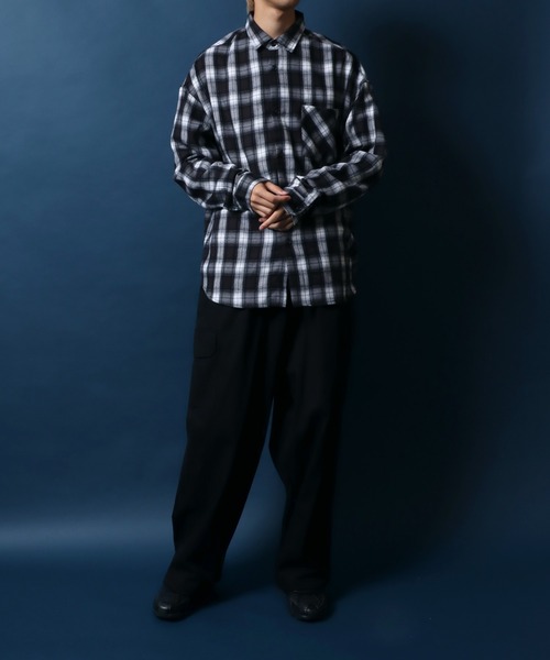 ANPAS（アンパス）の「Smooth Stretch Oversized Ombre Check Shirt/別注 スムース ストレッチ オーバーサイズ オンブレチェックシャツ（シャツ/ブラウス・メンズ・ブラック/ホワイト/ブラウン/ネイビー/ブルー・M/L）」の17枚目の写真
